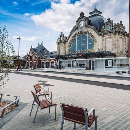Appartement Cozy En Face De La Gare - Сен-Бриё Экстерьер фото